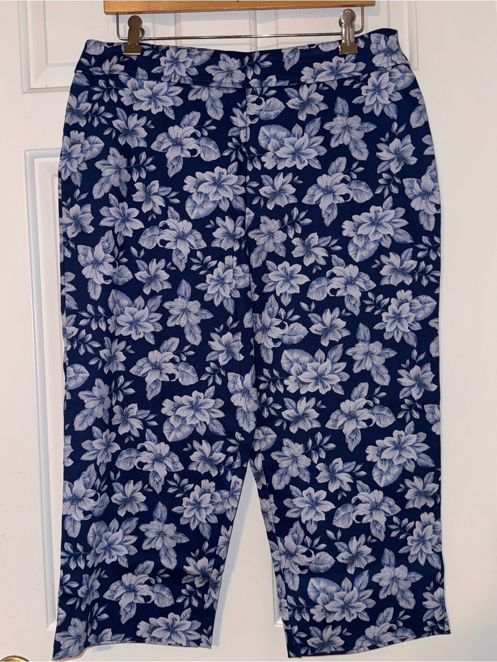 Chaus vintage vtg Blue white Floral Chinos ankle side zip capri pants 10